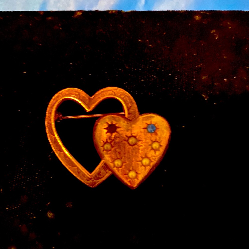 Emmons heart pin